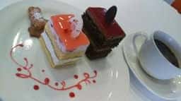 カフェ・ド・シナモニ