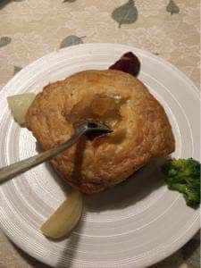 Lake side inn Beehive