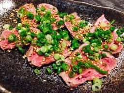 焼き鳥 もつ焼き 青山