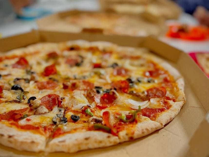 Pizza albany N.Y. 緑橋店