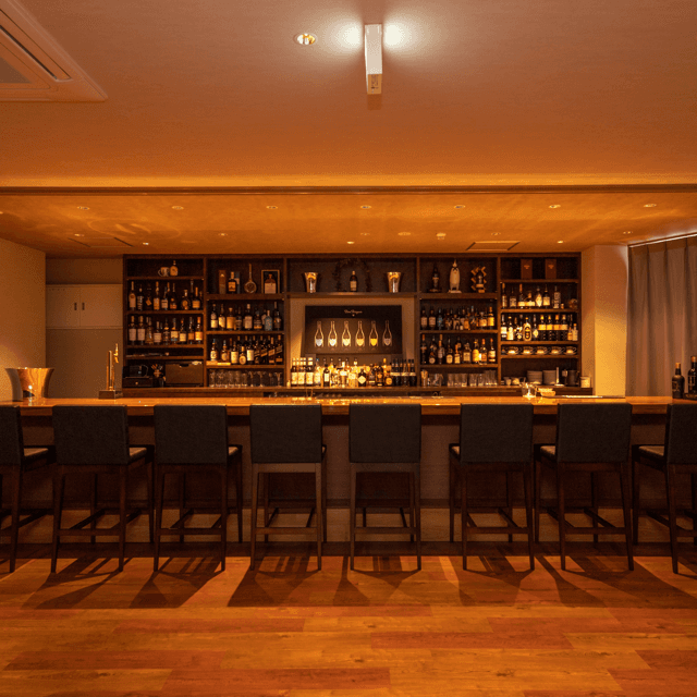 SALON&BAR  R