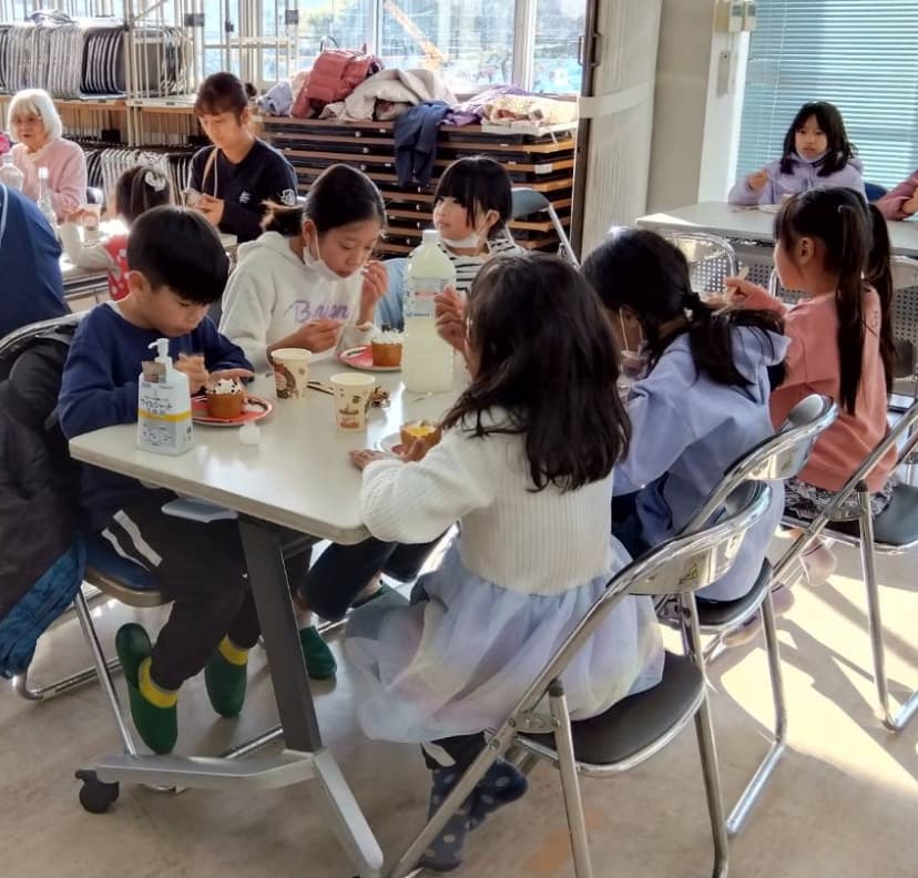 コアラ食堂