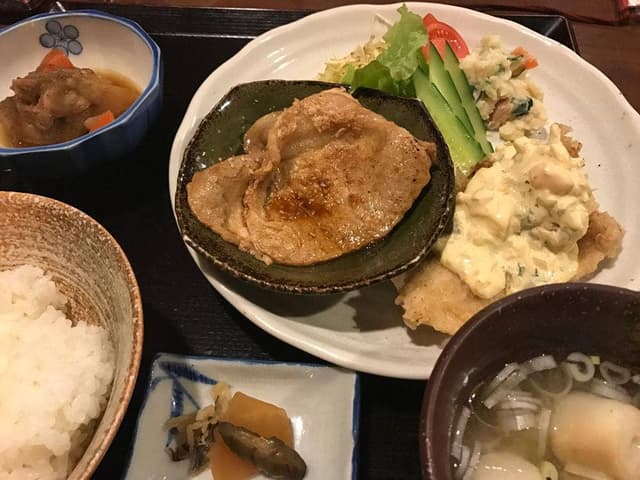 ワカミヤ食堂 - サブ画像1