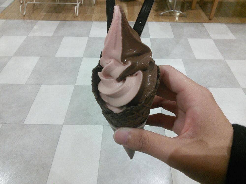 レオニダス 箕面小野原店