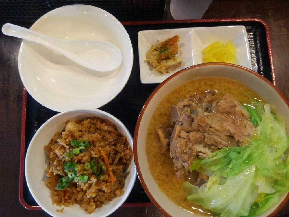 まかない家 宜野湾本店
