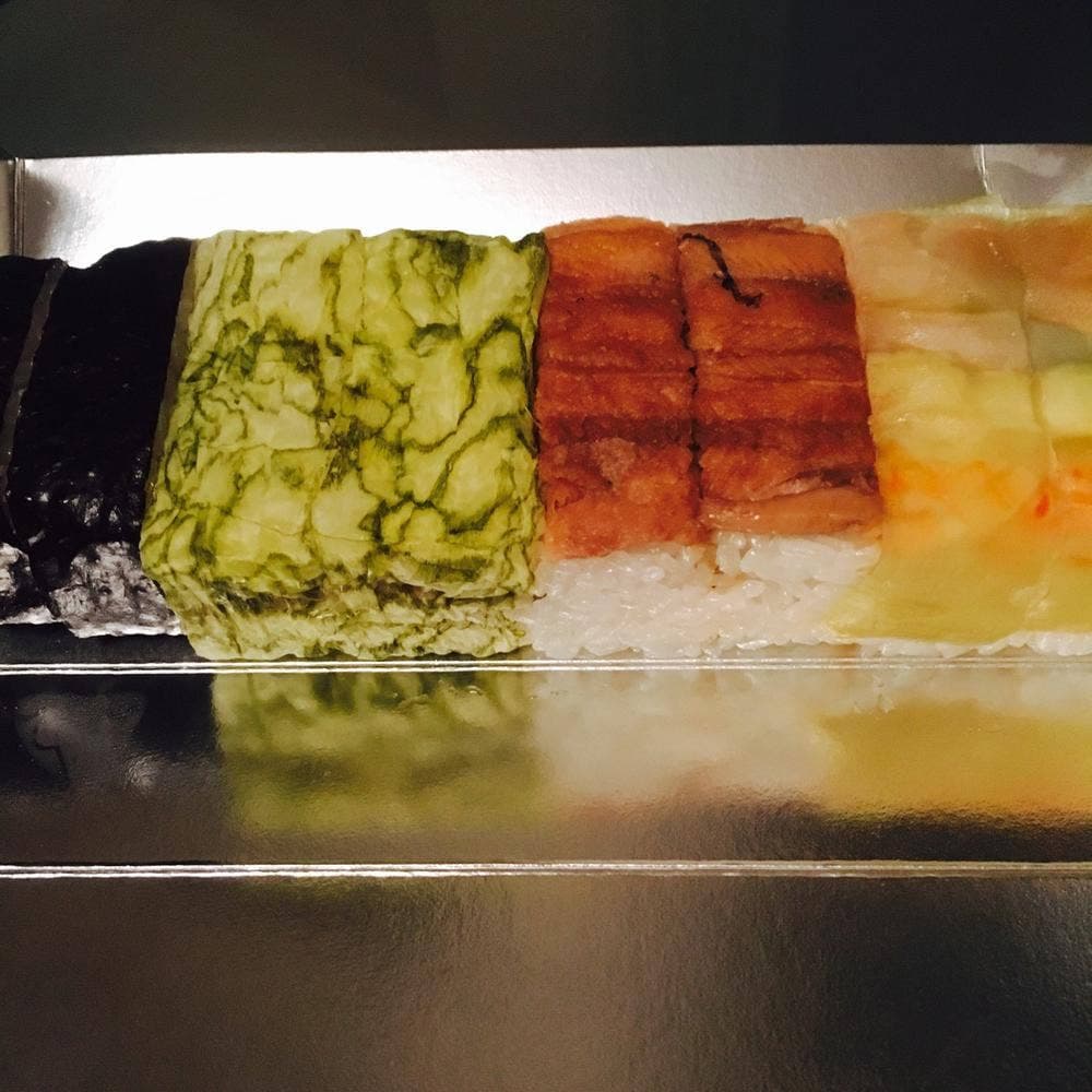 小鯛雀鮨 すし萬 紀ノ國屋インターナショナル店