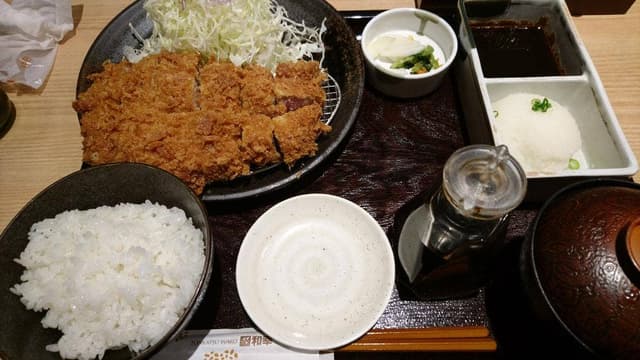 とんかつ和幸 シャポー本八幡店 - サブ画像1