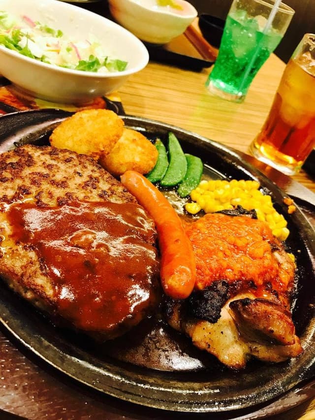 ガスト 岸辺駅前店 - サブ画像1