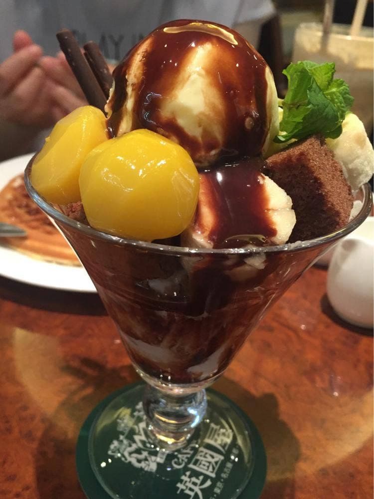 なんばウオーク カフェ英國屋 2番街南通り