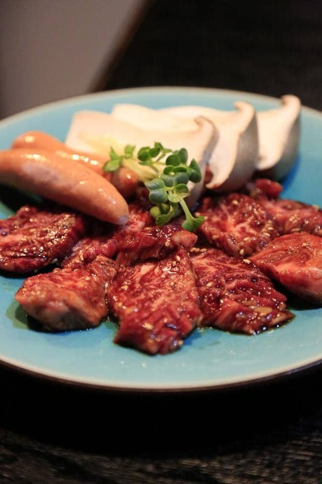 炭火焼肉ホルモン屋 - サブ画像2