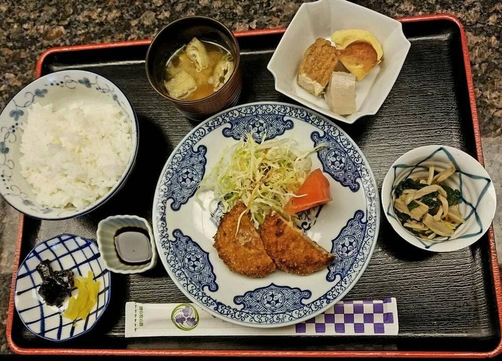 割烹 安土