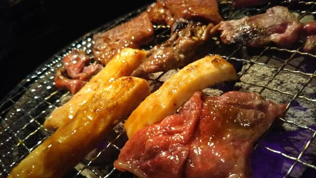 山科ホルモン おいで屋 - サブ画像1