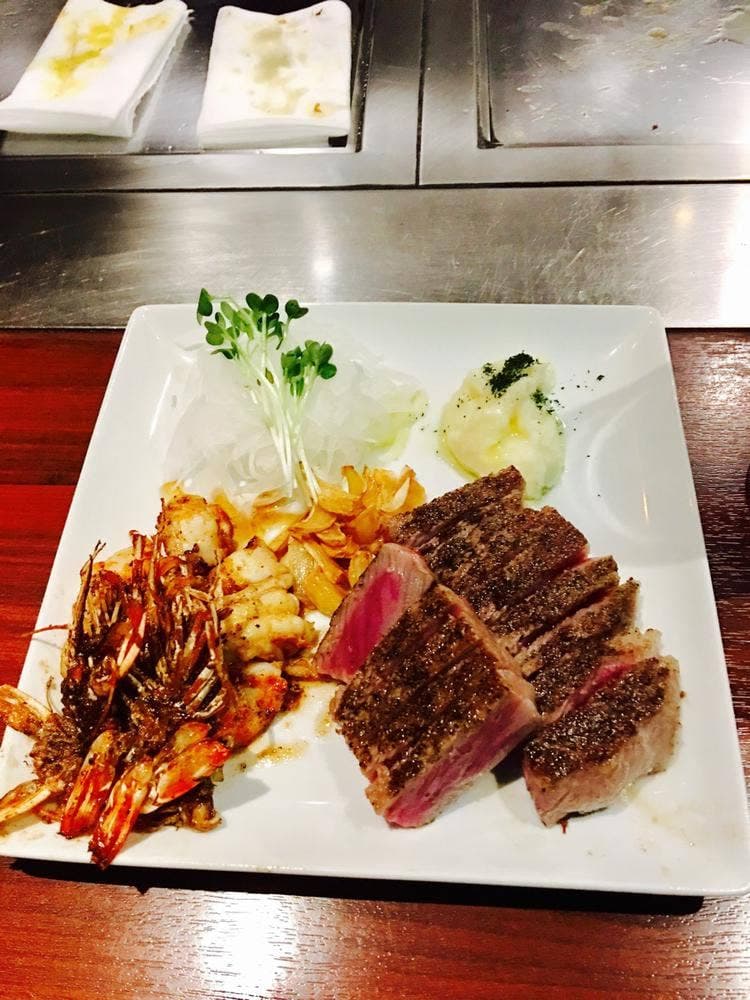 BAR SHOW-TIME TEPPAN STEAK HOUSE