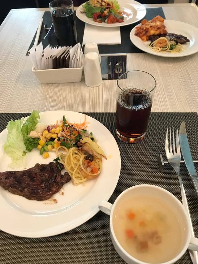 クラウンカフェ - サブ画像1