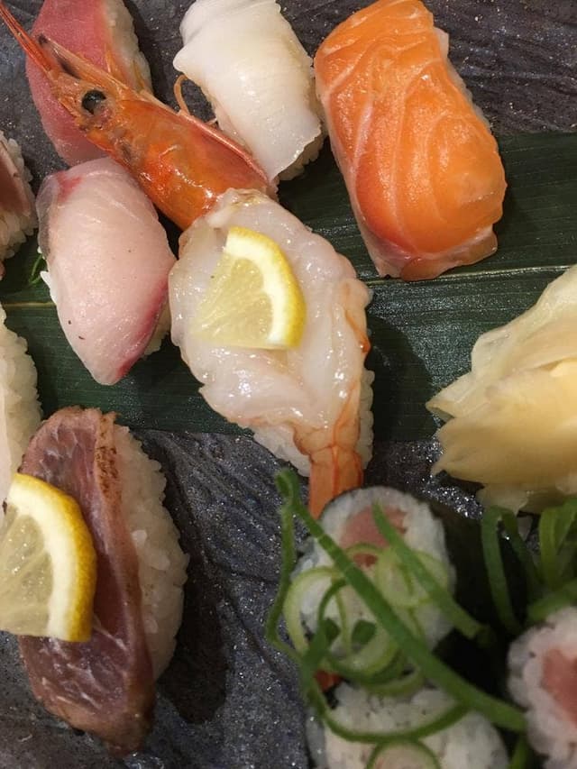 活魚問屋 まぐろ すし 魚☆きんぐ - サブ画像3
