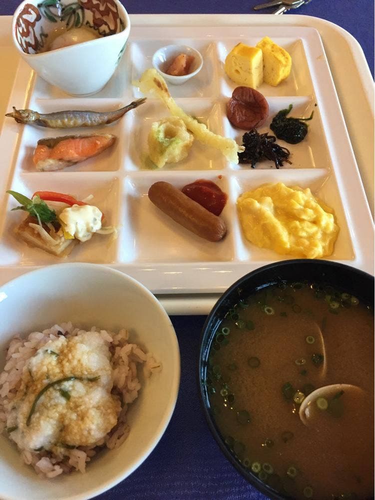 にっしょうかん新館 梅松鶴