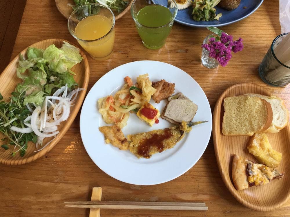 ティア 風と虹の店