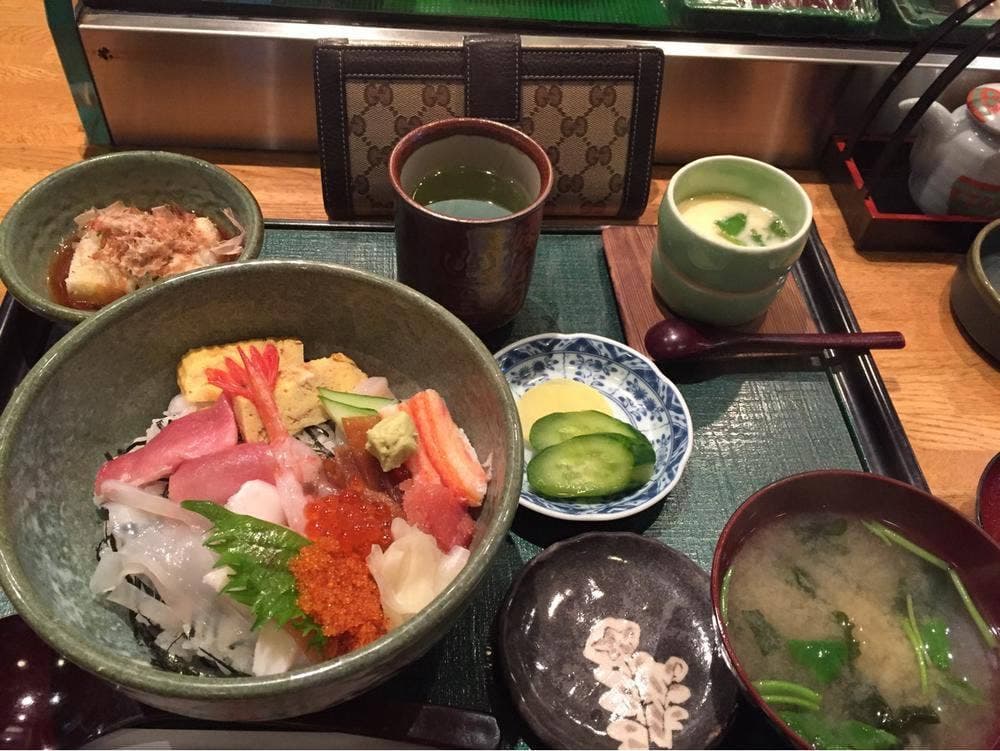 奴寿司七飯店