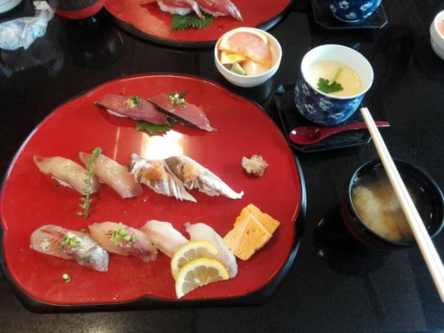 独楽寿司 めじろ台店 - サブ画像1