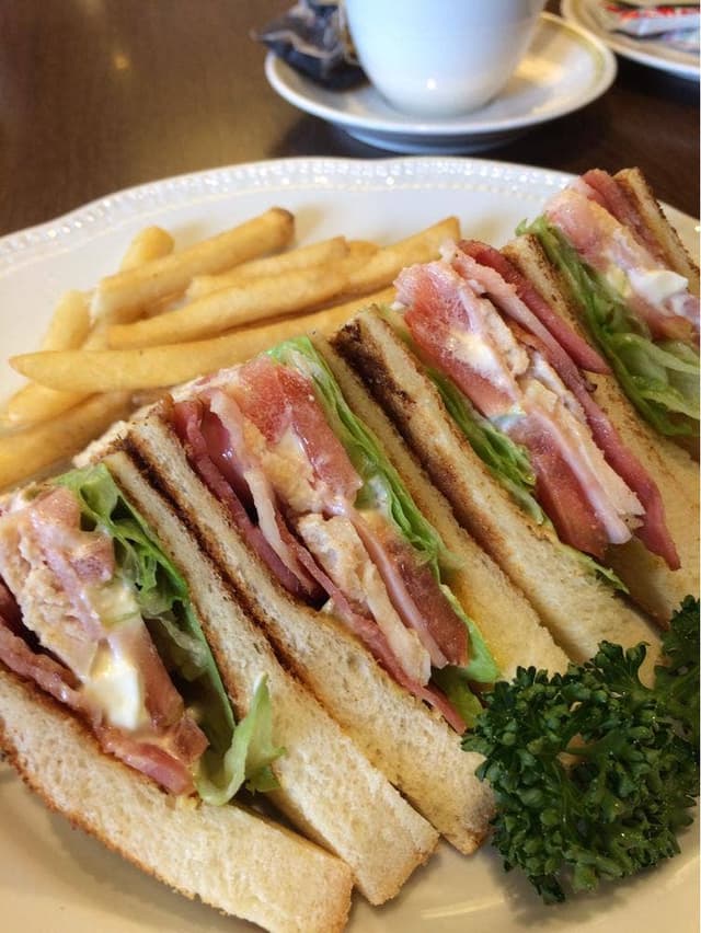 Royal Host 鎌倉山店 - サブ画像3