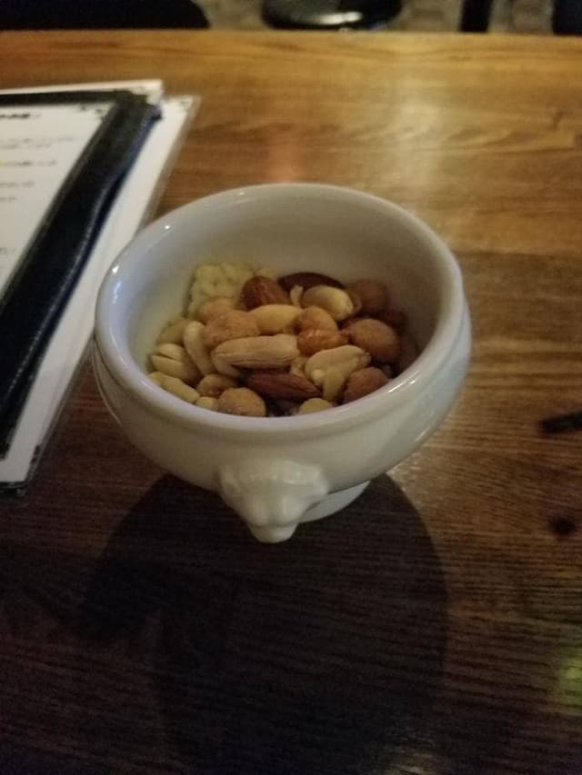 昭和歌謡BAR かめかめ波 - サブ画像1
