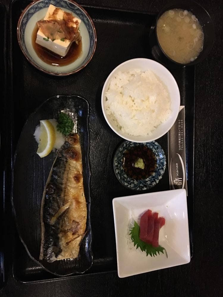 ビストロキッチン鼎 栗生店