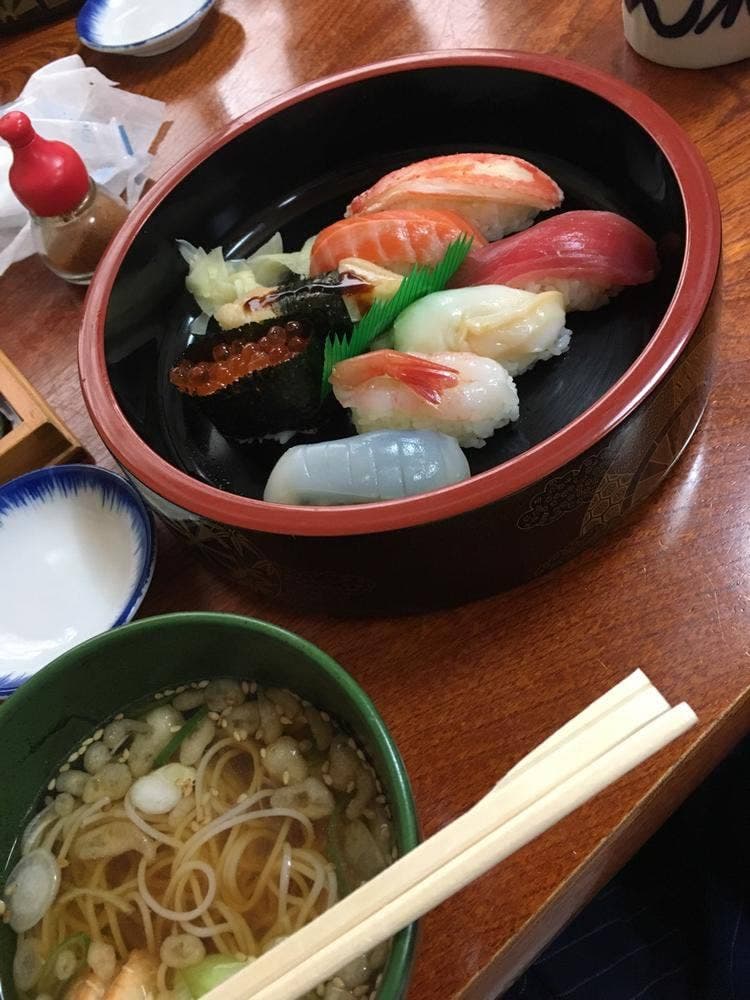 さかえ寿し中道支店