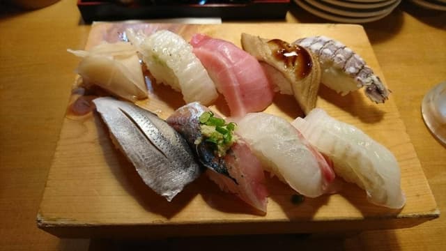 や台ずし 沼津駅南口町 - サブ画像1
