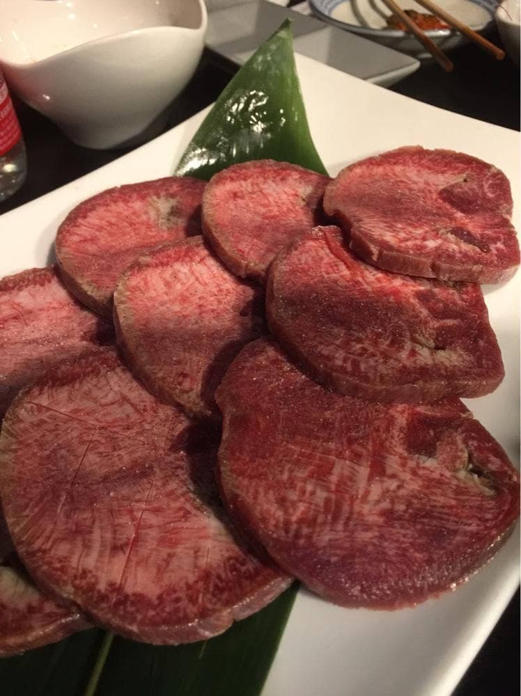 炭火焼肉居酒屋 しん吉や