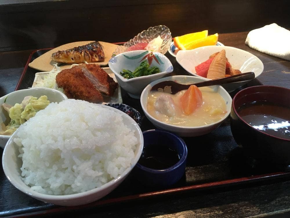 ふぐ 季節料理 赤石