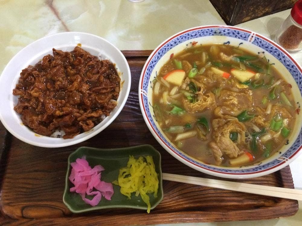 丸福うどん店