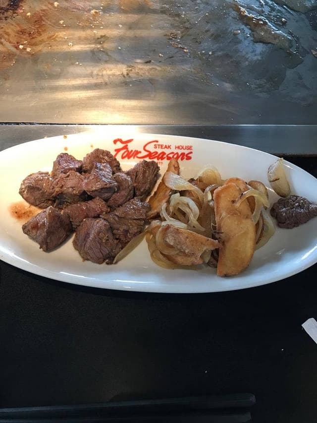 ステーキハウス四季 泡瀬店 - サブ画像1