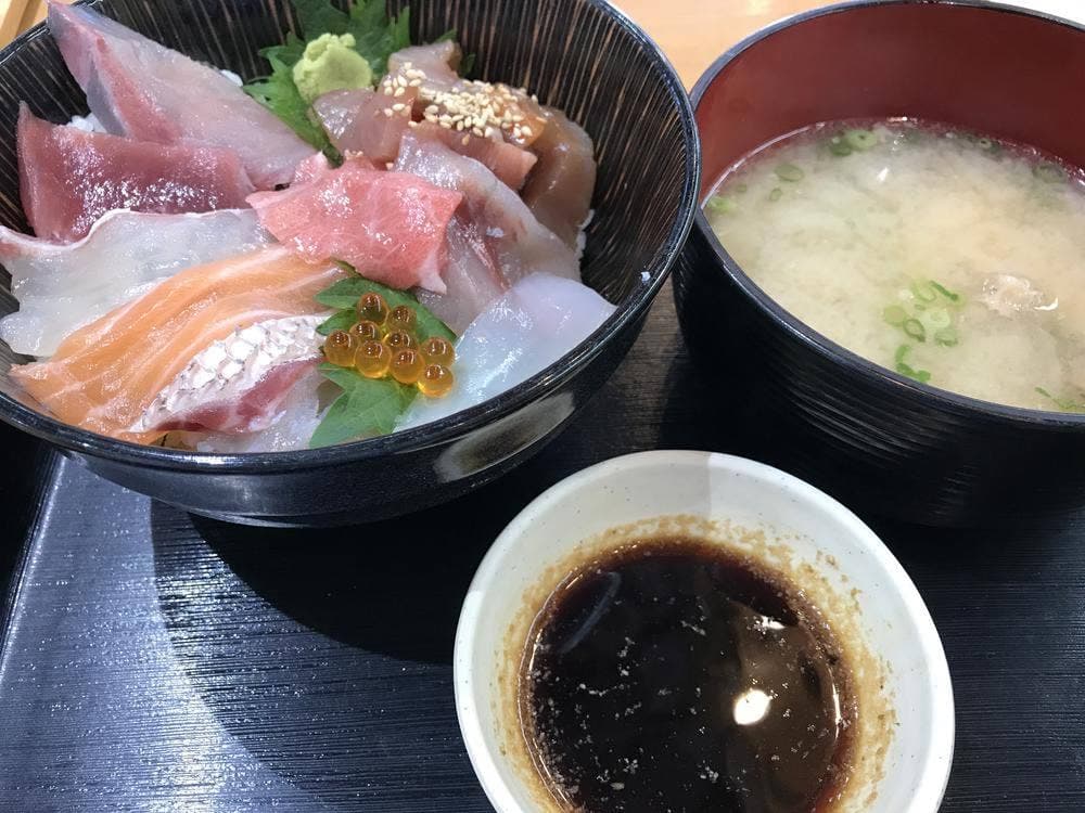 湾岸市場