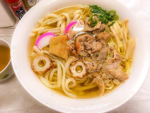 うどん・寿司・中華そば つるや - サブ画像1