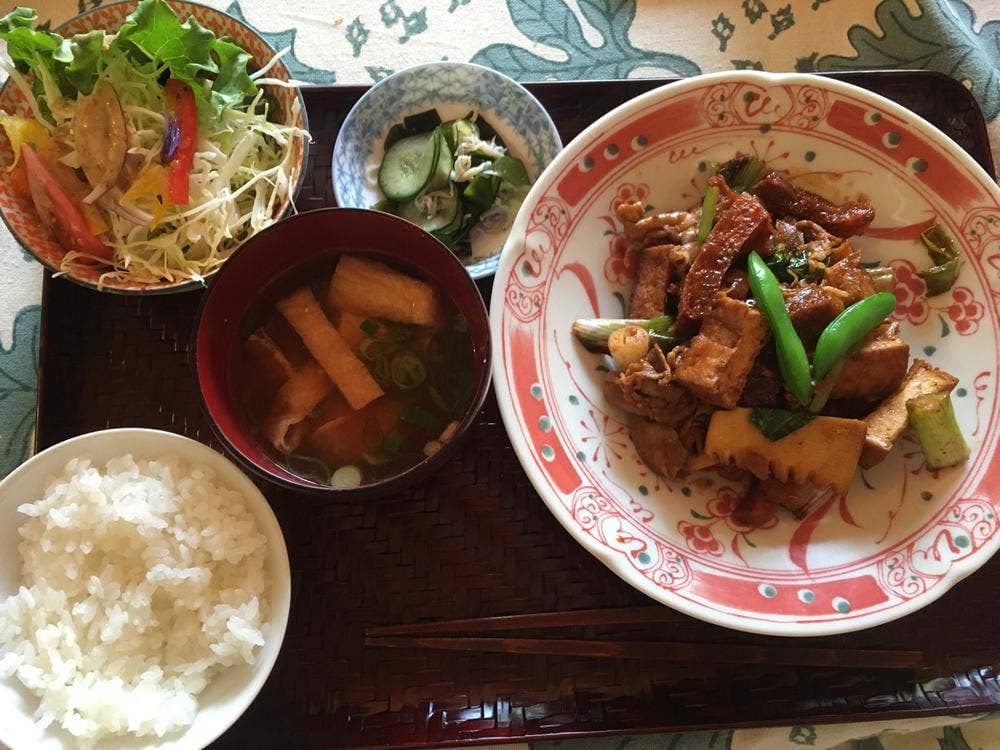 メケメケ食堂