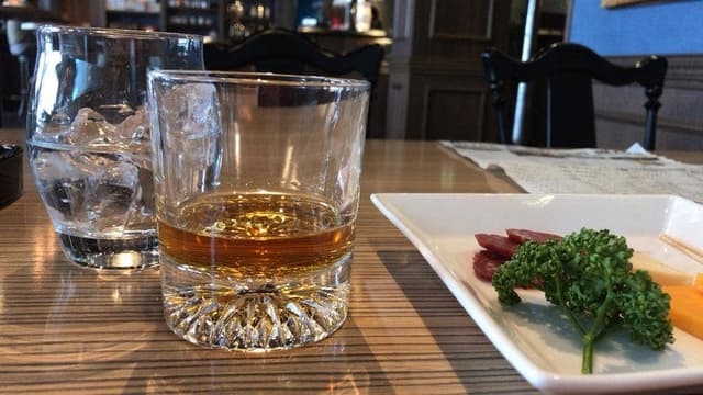 ライオンズヘッド 駅東口店 - サブ画像1