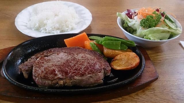 ステーキハウス 葡萄亭 - サブ画像3