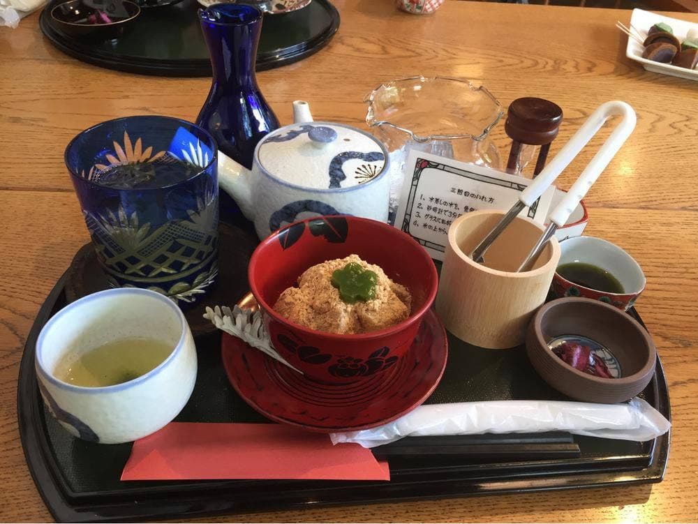大雄山 茶屋 天んぐ 仁王門本店