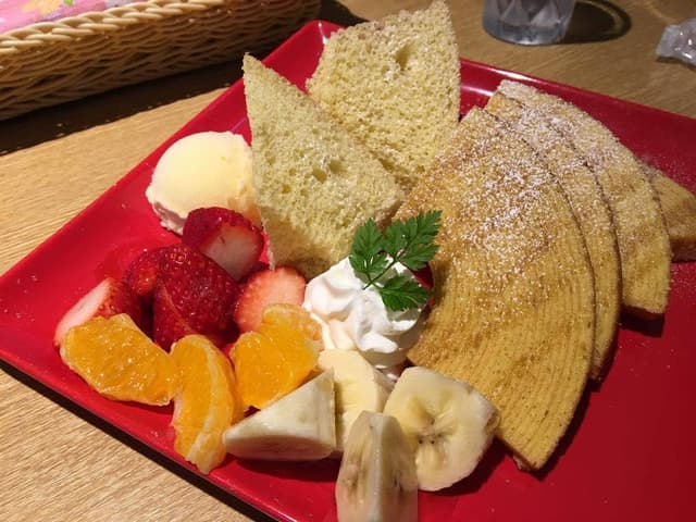 もちもち小麦の スイーツ&カフェ 魔法庵 - サブ画像3