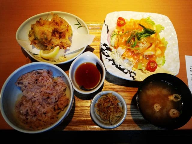 やよい軒 本城店 - サブ画像1