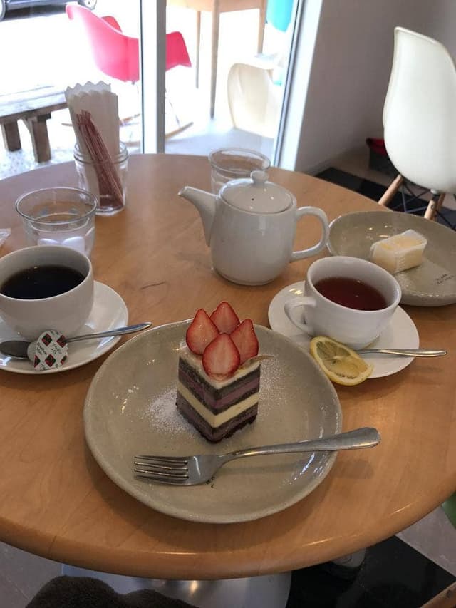 CLARK SHIEGEL 海田店 - サブ画像1