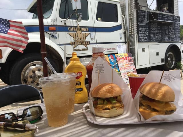 B.H Cafe & Burger - サブ画像1