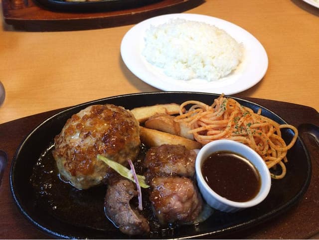 ステーキ宮 西川田店 - サブ画像3