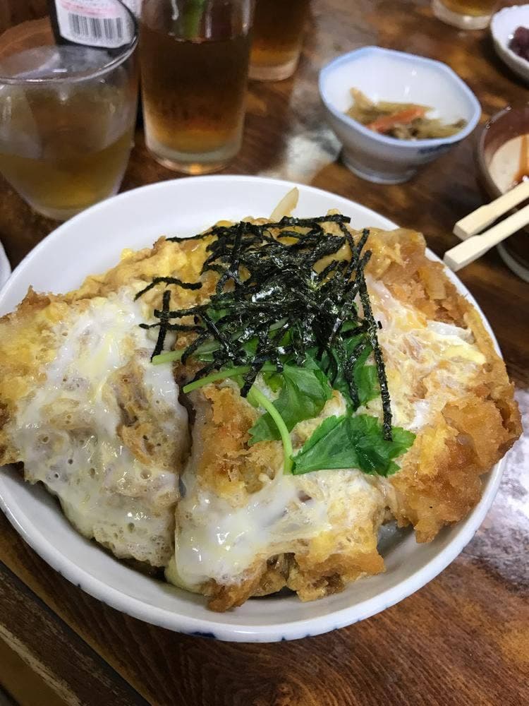 とんかついとう