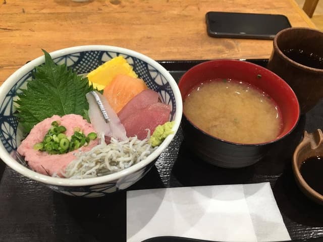 鮪市場ベルモール店 - サブ画像1