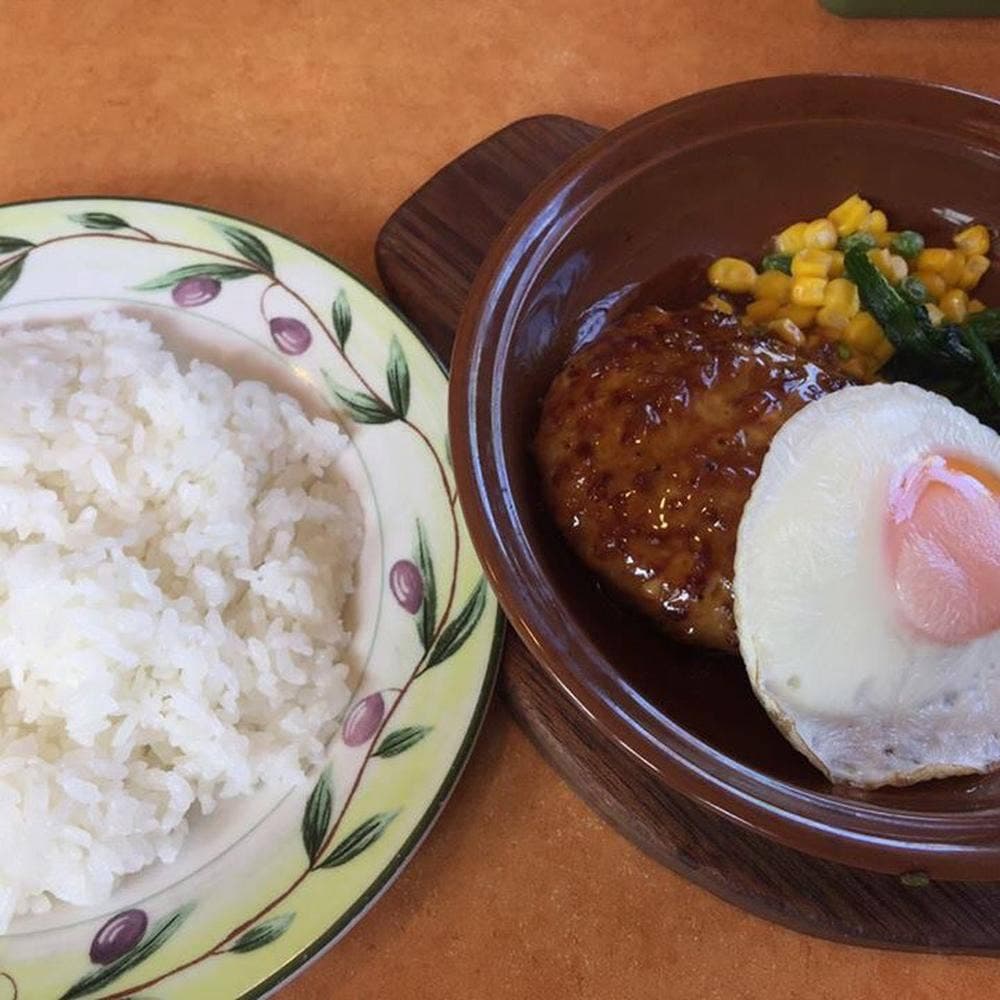 サイゼリヤ アクロスプラザ幸町店