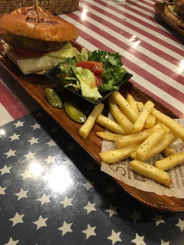 AMERICAN DINER Old Hangar - サブ画像3