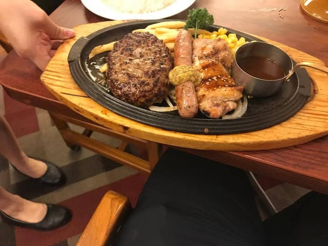 ロイヤルホスト 高蔵寺店 - サブ画像2