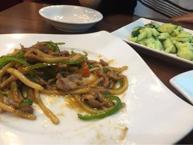 餃子酒場 新記 - サブ画像3