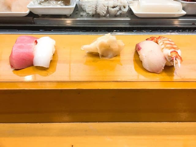 鶴亀寿司 - サブ画像2